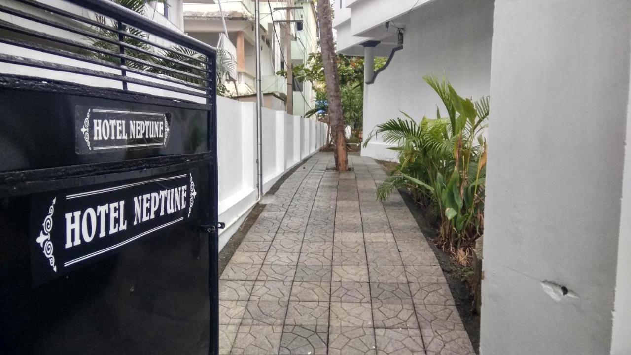 Hotel Neptune Kovalam Thiruvananthapuram Екстериор снимка