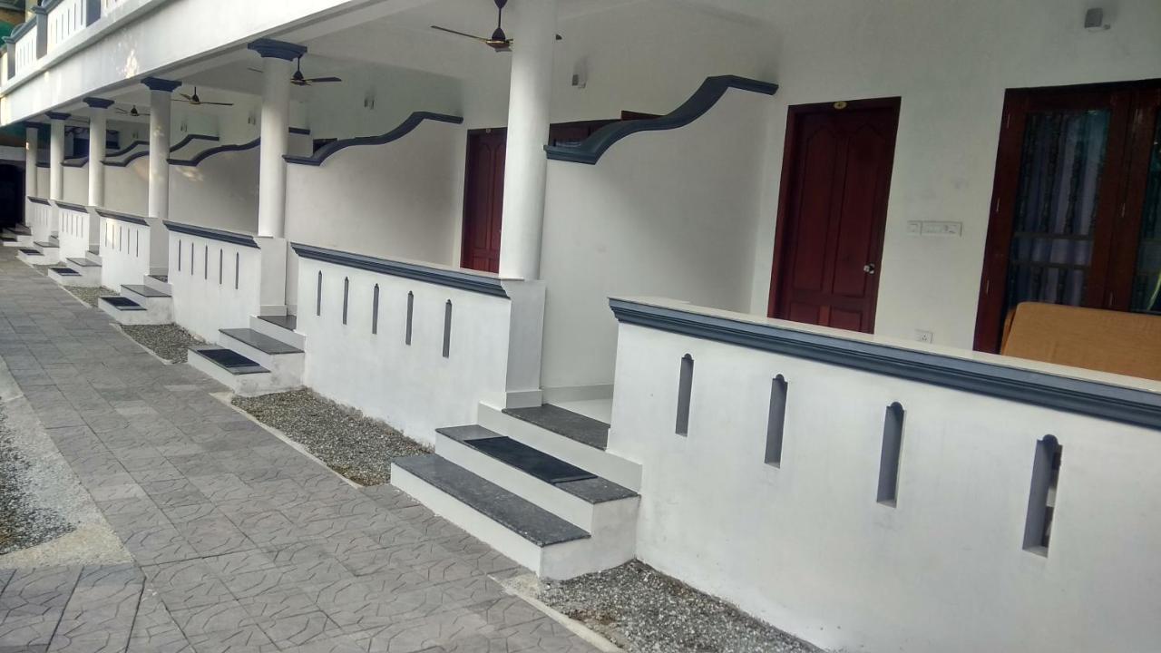 Hotel Neptune Kovalam Thiruvananthapuram Екстериор снимка